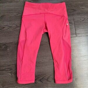 Lululemon Athletica Pink Capri Leggings Side Pocket Mesh Size 4 Activewear